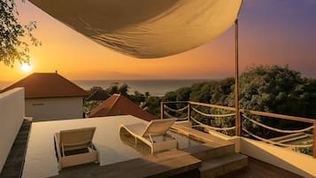 Deluxe Penthouse, 1 Bedroom, Private Pool, Ocean View | Private pool