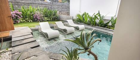 Deluxe Condo, 2 Bedrooms, Private Pool | Private pool