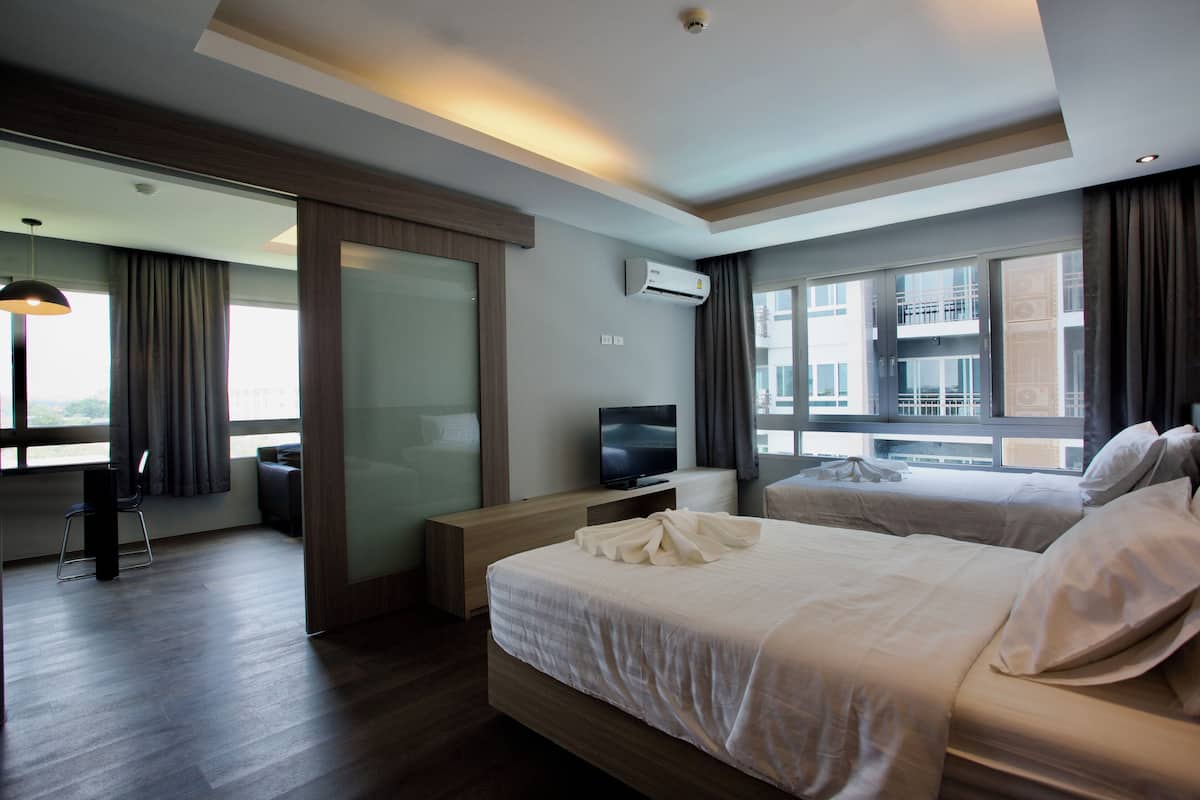 One Bedroom Suite | 1 bedroom, in-room safe, blackout curtains, soundproofing