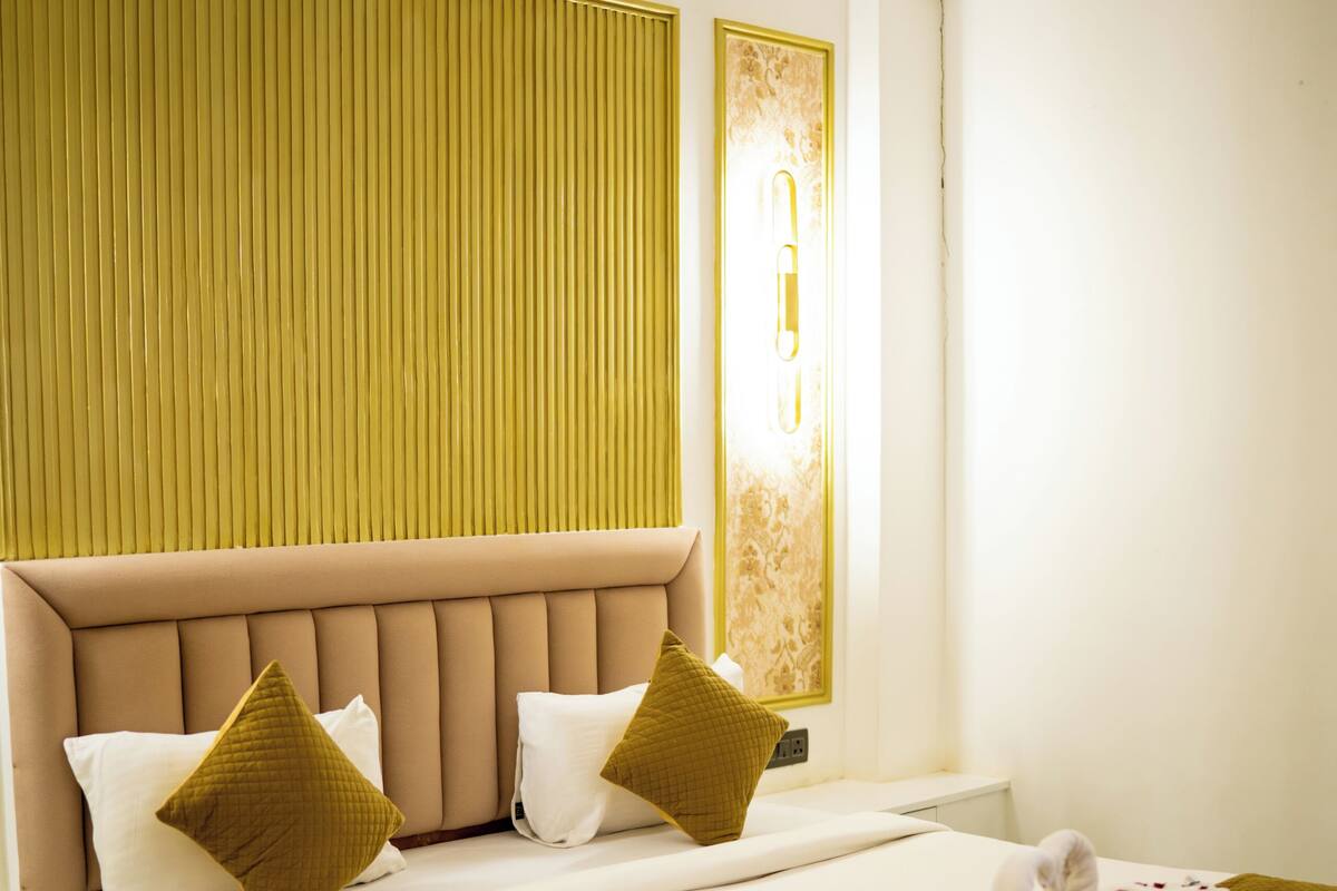Standard Double or Twin Room, 1 Bedroom | Premium bedding, Select Comfort beds, iron/ironing board (on request)