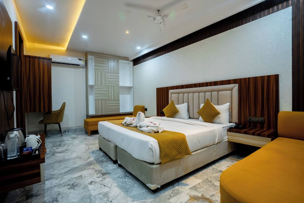 Superior Double or Twin Room | Premium bedding, Select Comfort beds, iron/ironing board (on request)