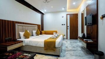 Premium bedding, Select Comfort beds, iron/ironing board (on request)