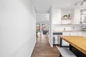 Interior - 2 Bed | Fenced Backyard | Near Parks (Calgary)