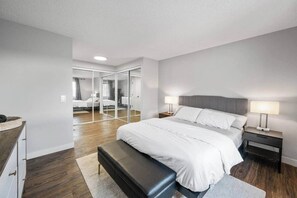 2 bedrooms, iron/ironing board, free WiFi, bed sheets