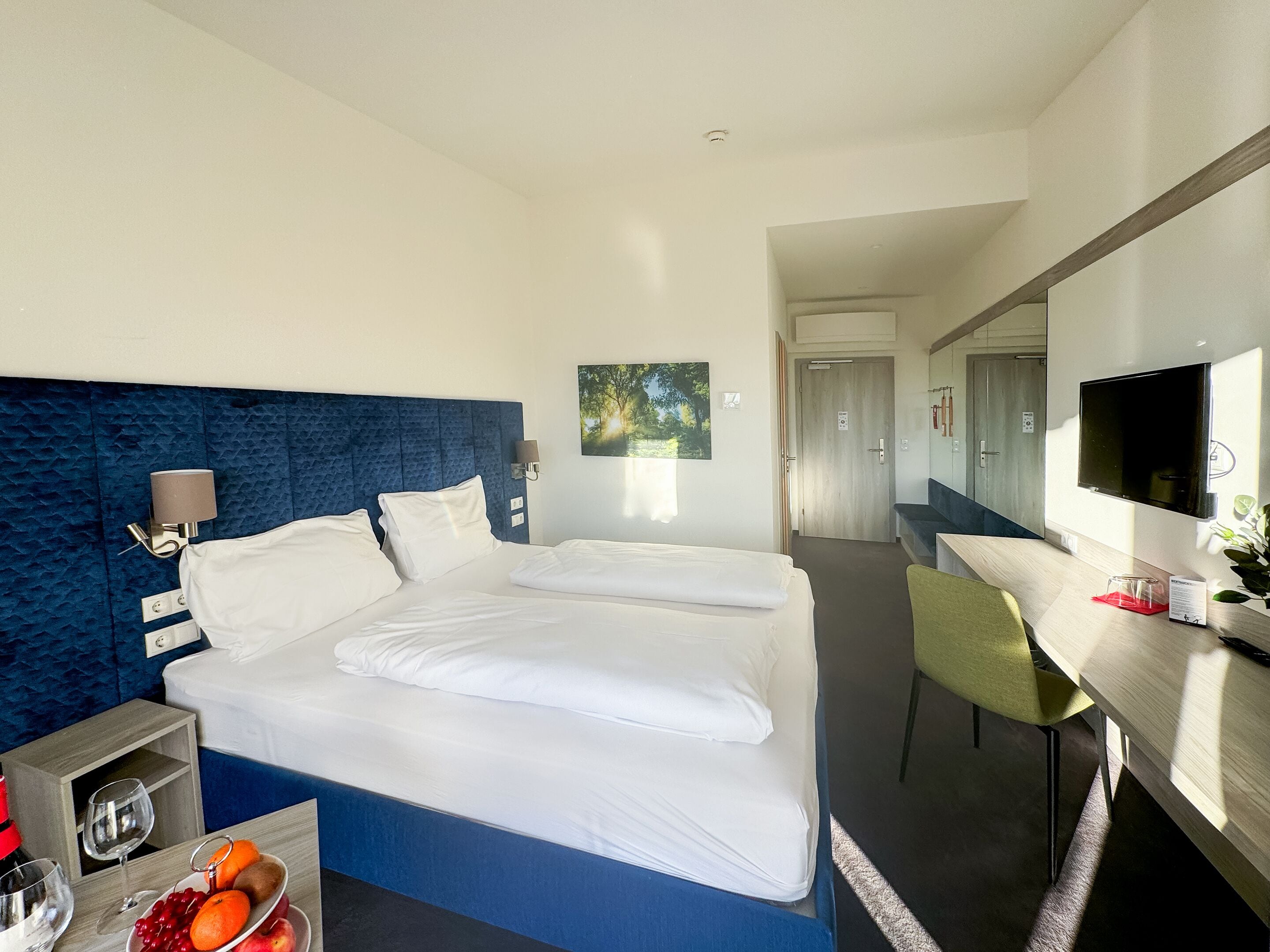 Minibar, schallisolierte Zimmer, kostenloses WLAN, Bettwäsche