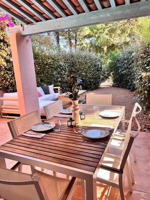 Outdoor dining - Mini Villa U Campa Be - 5 people 250 m from the beach San Cyprianu Corsica (lecci)