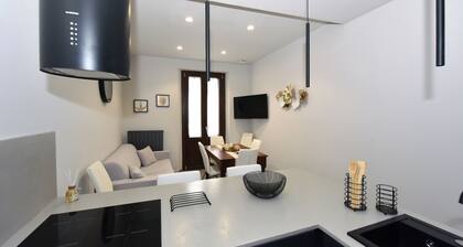 Belvedere Campanon historic apartment near medieval bell tower