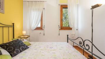 Apartment, Hill View | 2 bedrooms, iron/ironing board, free cots/infant beds, free WiFi