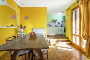 公寓, 山景 | 私人厨房 | 大冰箱、微波炉、烤箱、炉灶