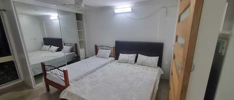 2 bedrooms, iron/ironing board, WiFi, bed sheets