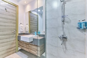 Standard Apartment, 1 Bedroom, Balcony | Bathroom - bnbme | Bloom Heights | 1 BDR (Dubai)