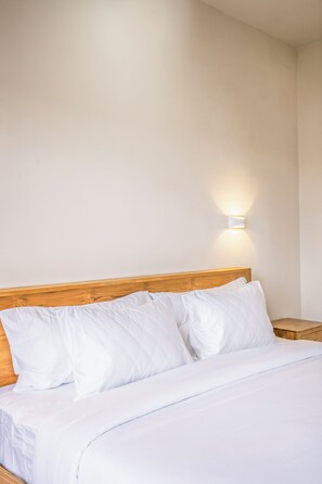 Villa | 2 bedrooms, individually decorated, individually furnished