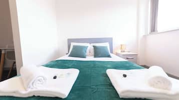 1 bedroom, desk, iron/ironing board, WiFi