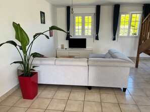 Smart-TV, Tischtennisplatte