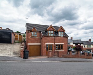 Villa | Exterior