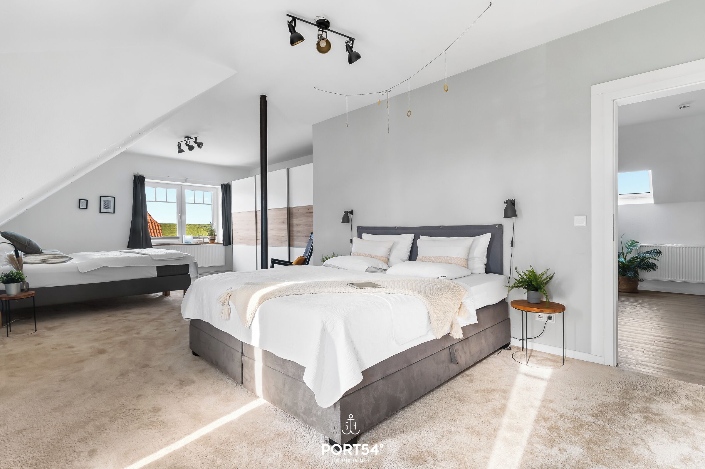 4 室のベッドルーム、旅行用ベビーベッド、WiFi (無料)、ベッドシーツ