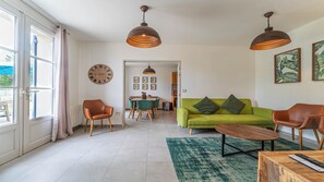 Smart TV - DOMAINE DU FLAMAND - Pined cottage - 6 people with swimming pool - Médoc Océan (Naujac-sur-Mer)