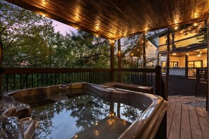 Bain à remous extérieur