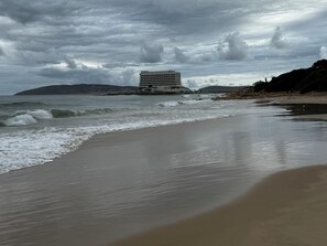 Beach - River, Mountain, and Sea Escape - Charming 4-bedroom house in Plettenberg Bay. (Plettenberg Bay)