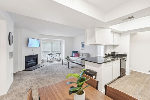 Northcliffe 1107 I Fully Furnished 2 Bedroom 2 Ba