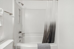 Hair dryer, towels - Northcliffe 1107 I Fully Furnished 2 Bedroom 2 Ba (Winston-Salem)