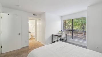 2 bedrooms, desk, iron/ironing board, travel crib