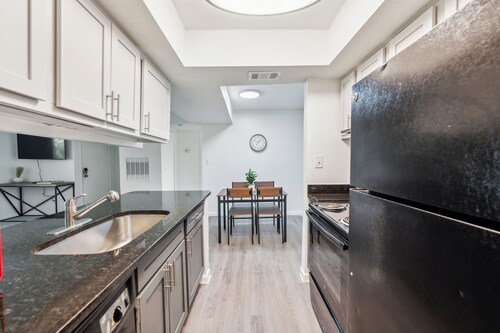 Northcliffe 405 I Fully Furnished 2 Bedroom 2 Ba