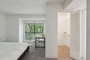 1 chambre, bureau, fer et planche Ă repasser, Wi-Fi gratuit