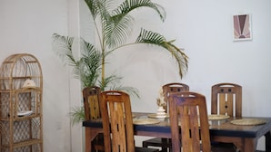 Unclassified image, 3 of 10, button - Room in Chalet - Amlou Surf House - Villa (Mirissa)