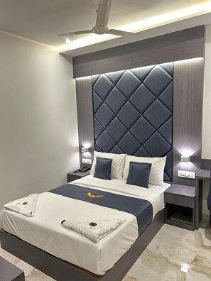 Habitación individual Deluxe, 1 habitación | Ropa de cama de alta calidad y escritorio 