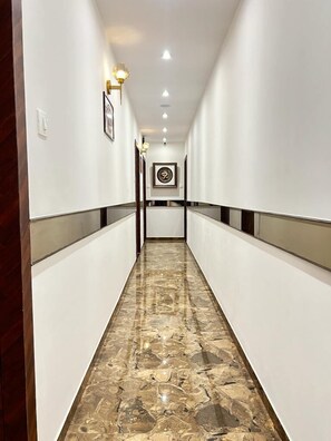 Exterior - Hotel MIG SUITES (Mumbai)