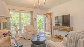 Televisión, oficina