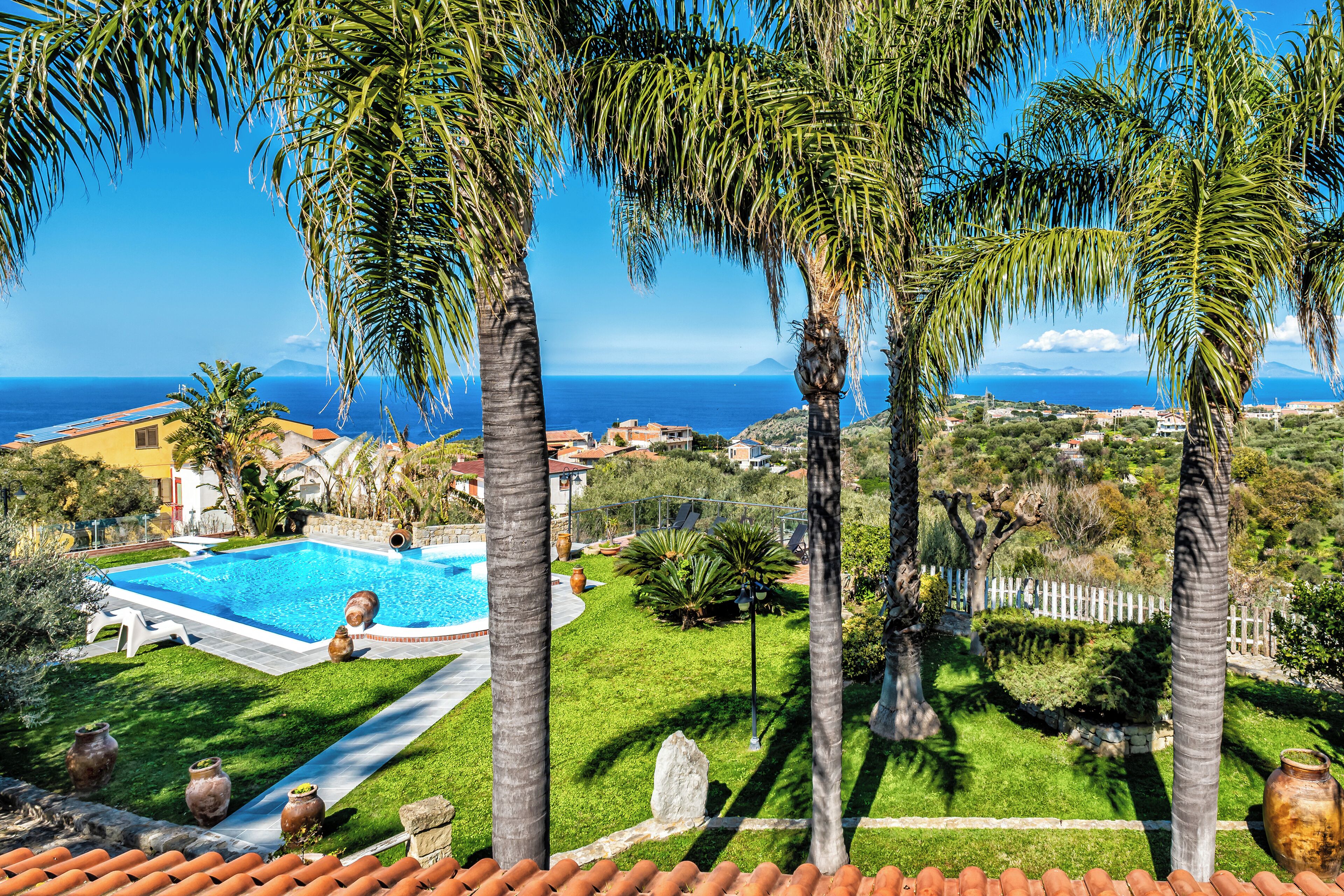 Deluxe Suite, 2 Bedrooms, Ensuite, Sea View | Frette Italian sheets, premium bedding, minibar, blackout drapes
