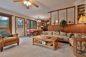 Televisión, chimenea