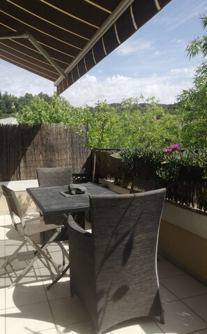 Buiten dineren
