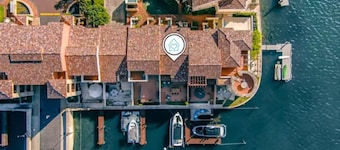 Waterfront Retreat | Private Jetty, Kayak & Walk