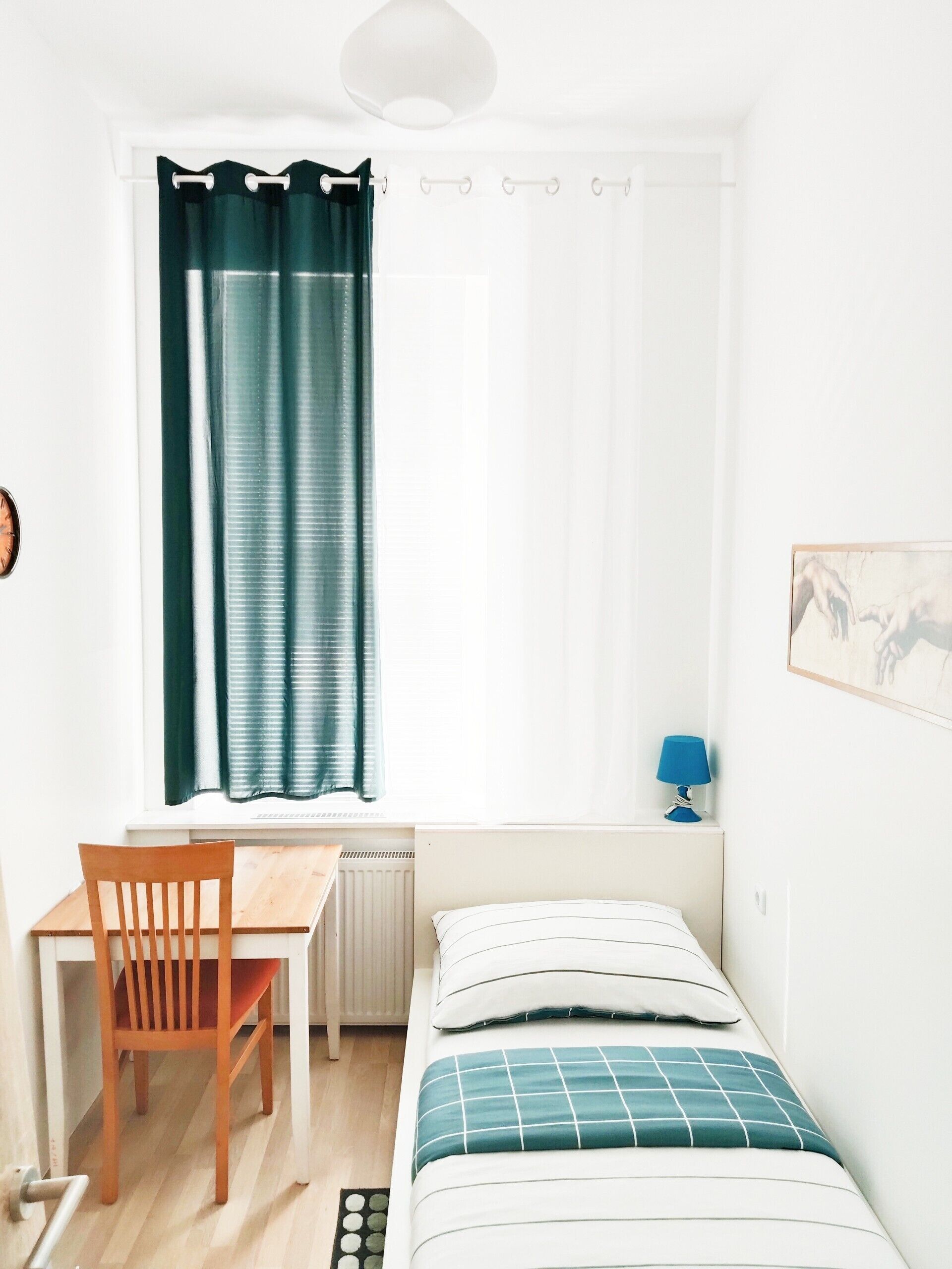 Foto - FAVORIT-ROOMS , direkt Metro connection U1 to Centralstation-Airport and City-Center