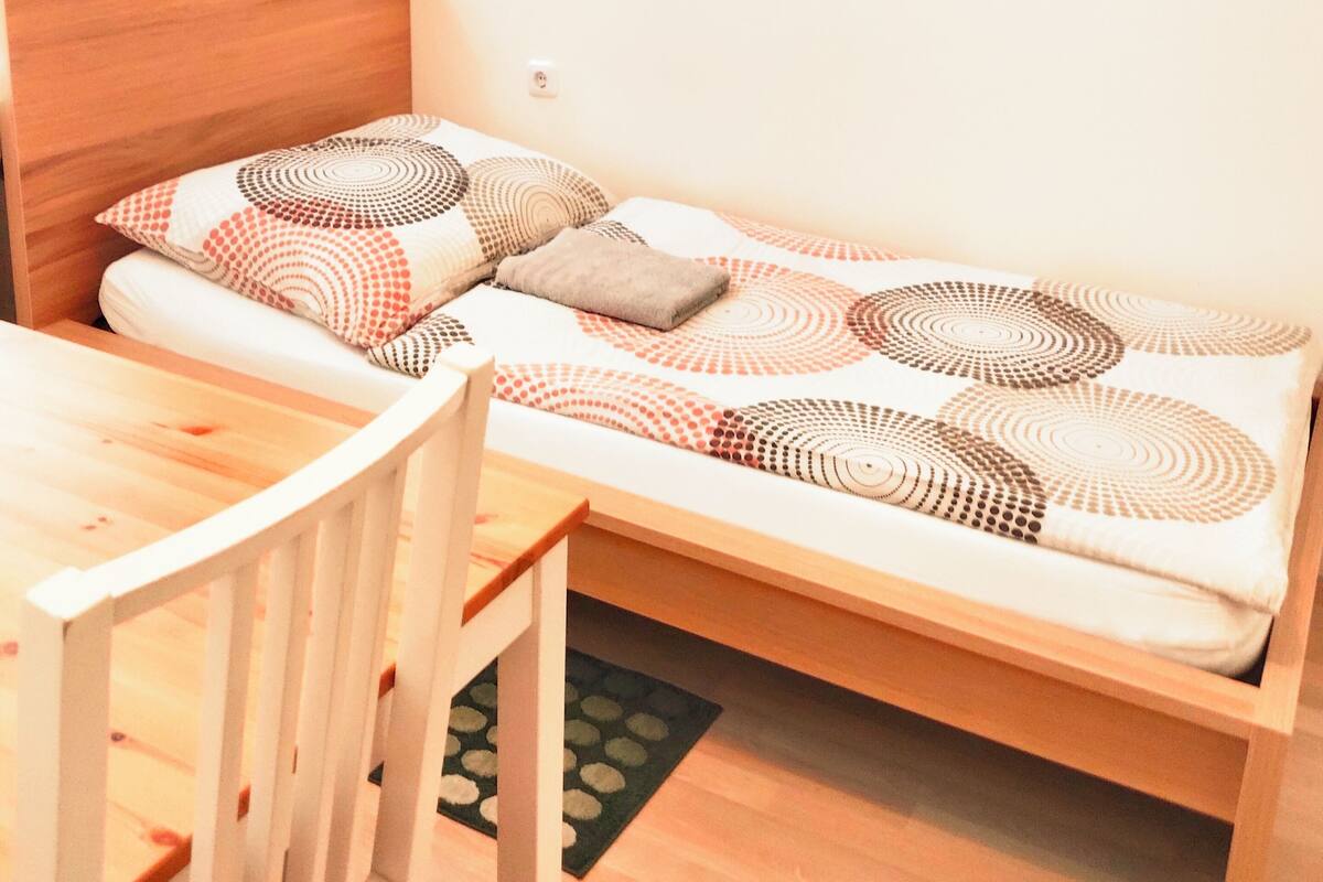 Wifi gratis y ropa de cama 