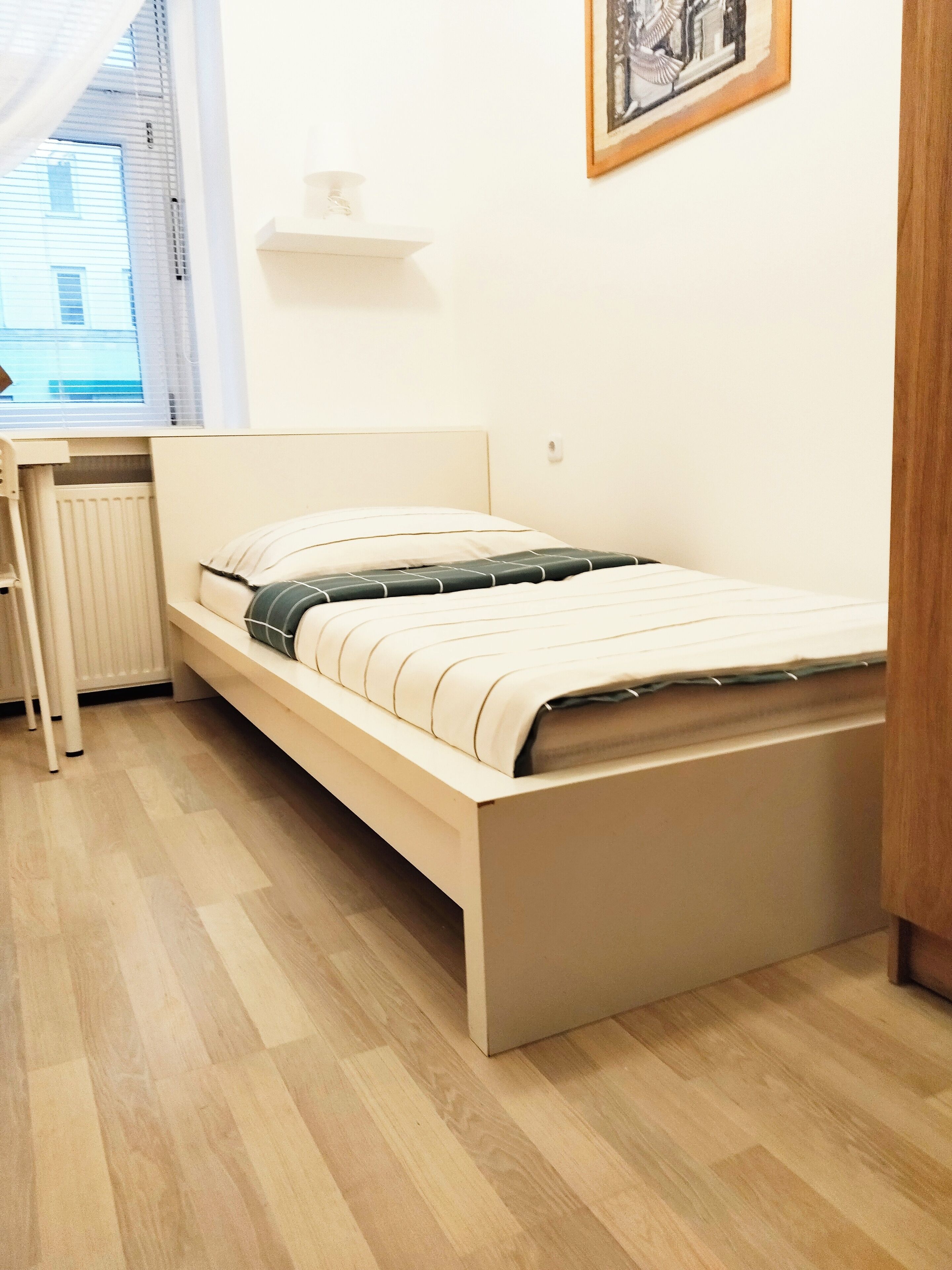 Basic - Einzelzimmer, Stadtblick (n20) | Wi-Fi de cortesia, roupa de cama