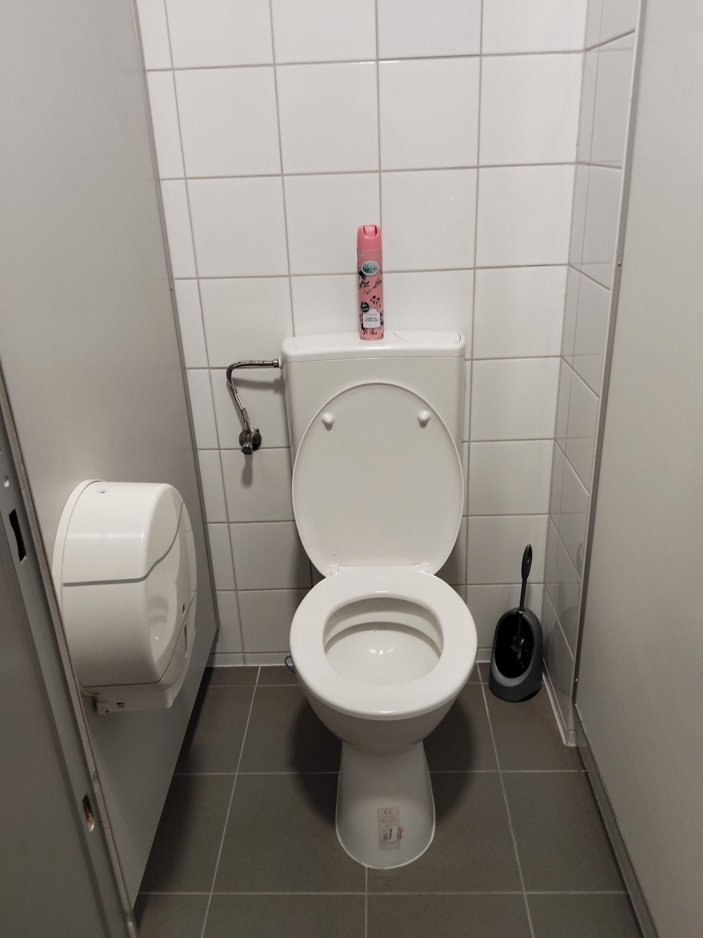 Foto - FAVORIT-ROOMS , direkt Metro connection U1 to Centralstation , City-Center and Airport