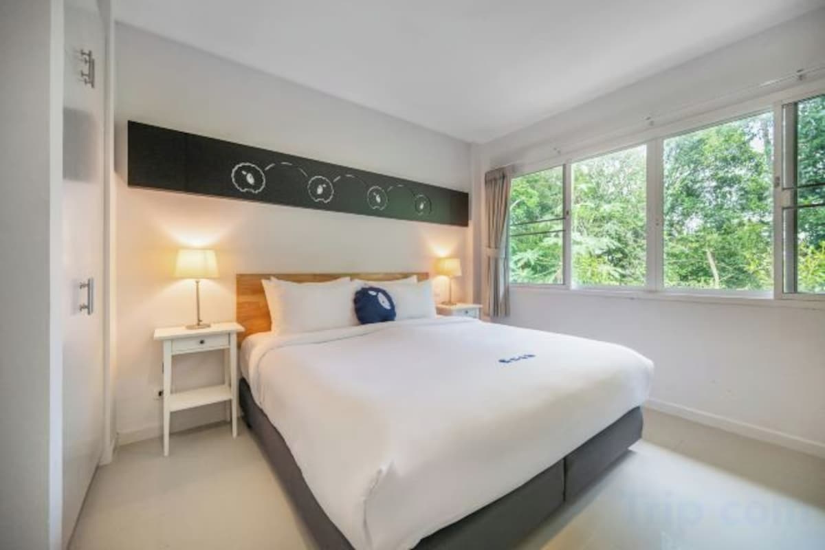 Minibar, bàn, truy cập Internet không dây miễn phí, bộ trải giường 