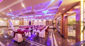 Banquet hall - Hotel Ratneswar (Alipurduar)