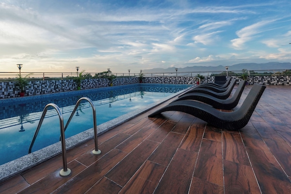 Rooftop pool