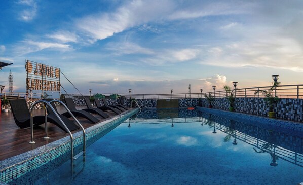 Piscine sur le toit