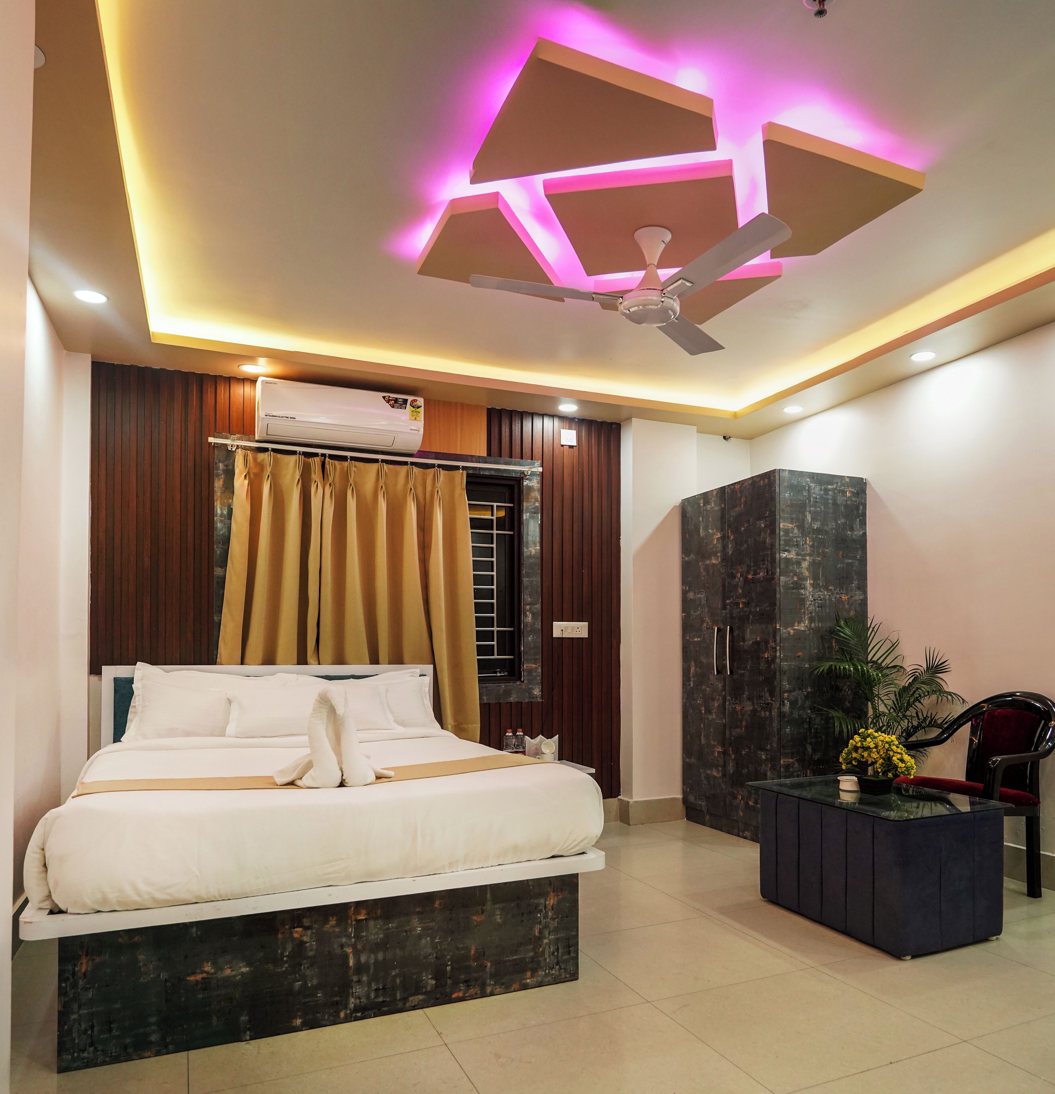 أغطية فراش متميزة وتجهيزات عازلة للصوت وملاءات أسرّة