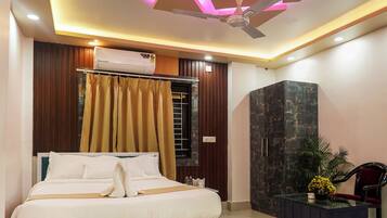 Standard Room | Premium bedding, soundproofing, free WiFi, bed sheets