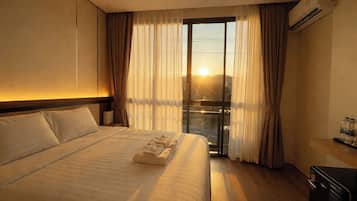 Standard Double Room, Non Smoking, Mountain View | View from room