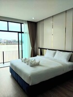 Superior Single Room, Balcony, River View | Hypo-allergenic bedding, free WiFi