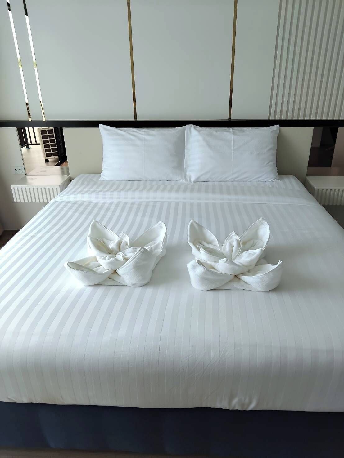 Superior-Doppelzimmer, Flussblick | Allergikerbettwaren, kostenloses WLAN