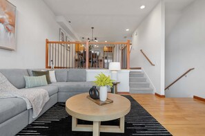 Unclassified image, 3 of 45, button